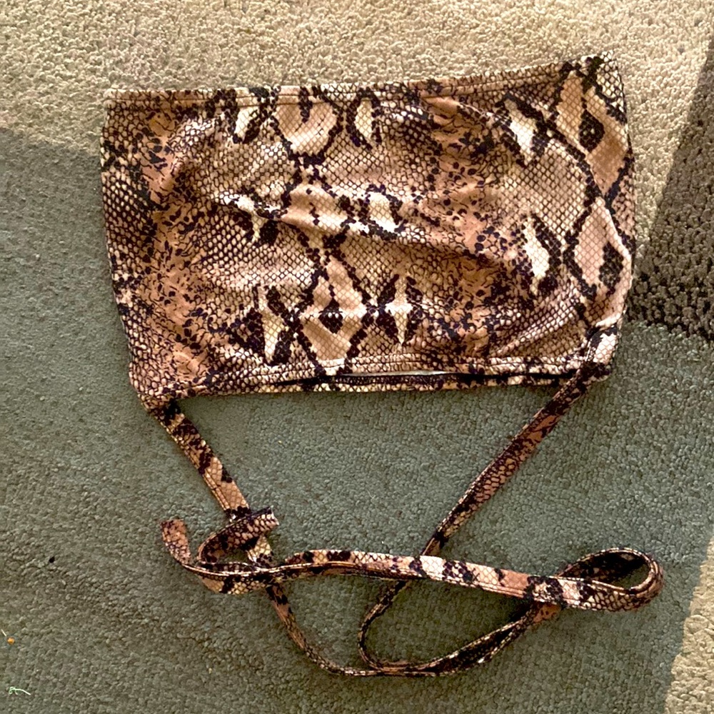 SHEIN crop top with waist straps